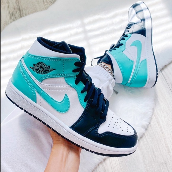 Nike air jordan 1 mid sneakers - Picture 3 of 3